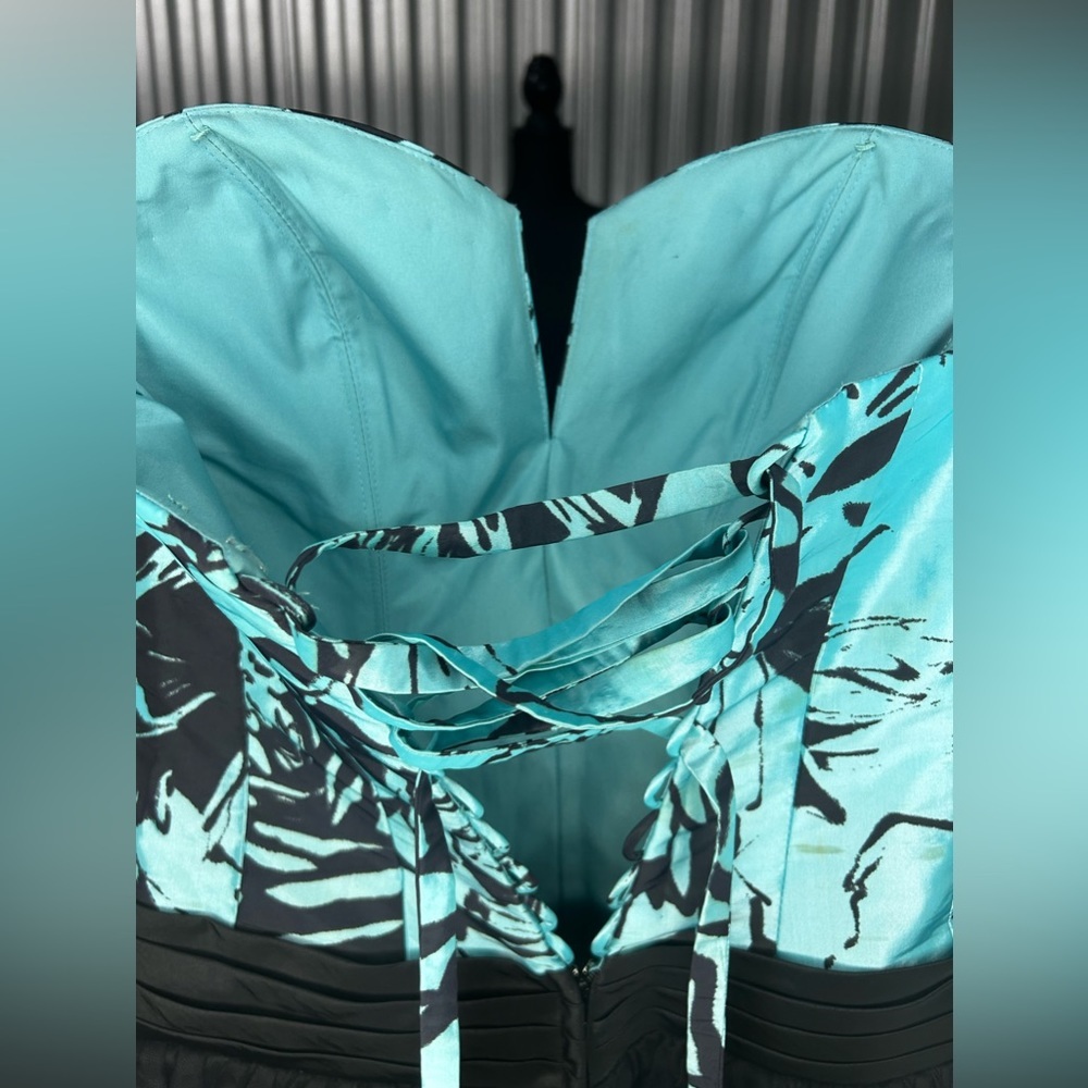 Women’s Flirt Maggie Sottero Blue Black Geometric Strapless Mini Dress Size 8 - Picture 4 of 6